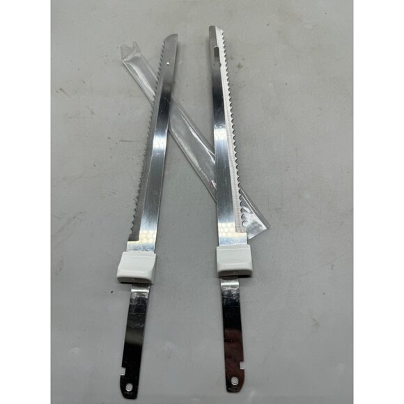 Toastmaster 6110 Electric Carving Knife 8" Stainless Steel Serrated Blades White - Picture 12 of 14